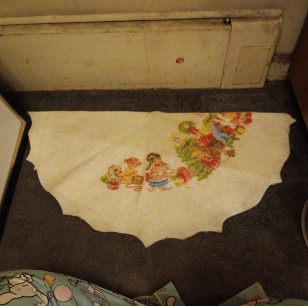 Vintage christmas Tree Skirt